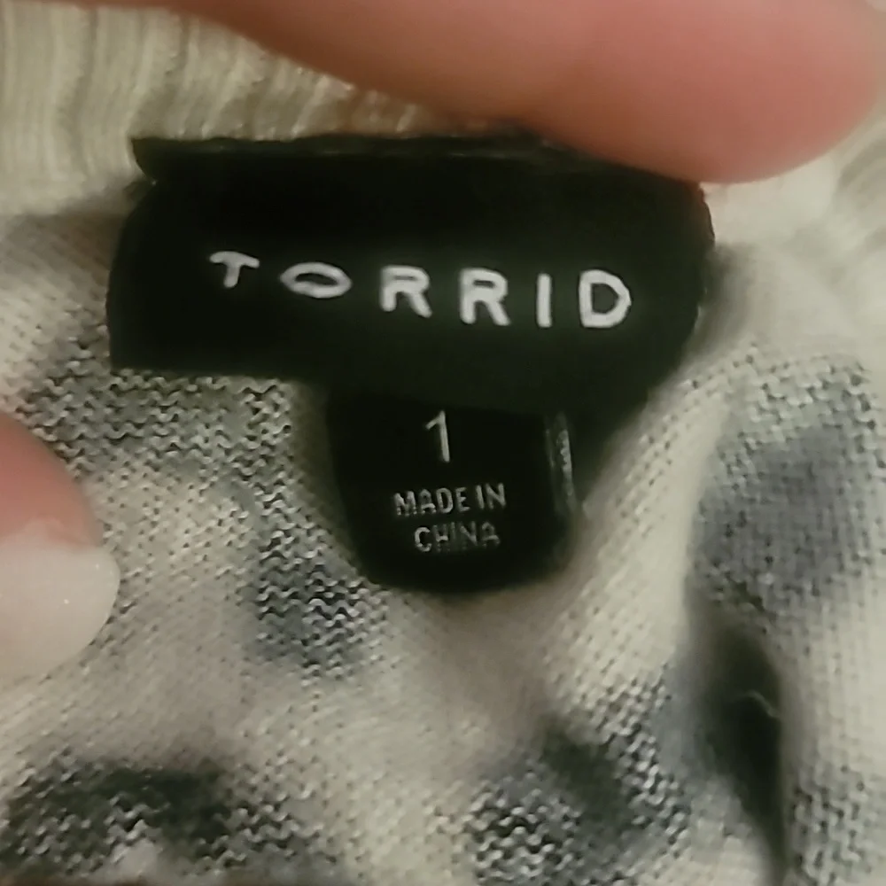 Torrid Leopard Long Sleeve Raglan Sweatshirt Size 1/14 - Picture 7 of 8